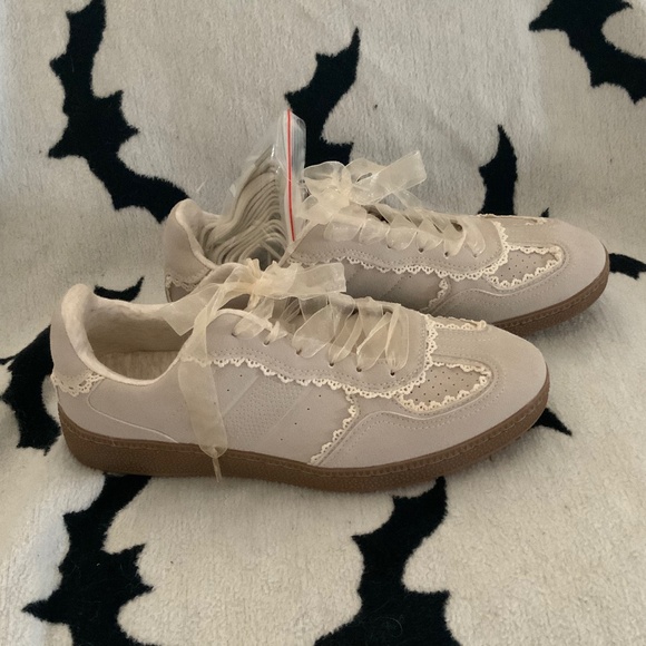 Cushionaire Shoes - Cute Belinda fairy/cottagecore/kawaii beige and lace runners